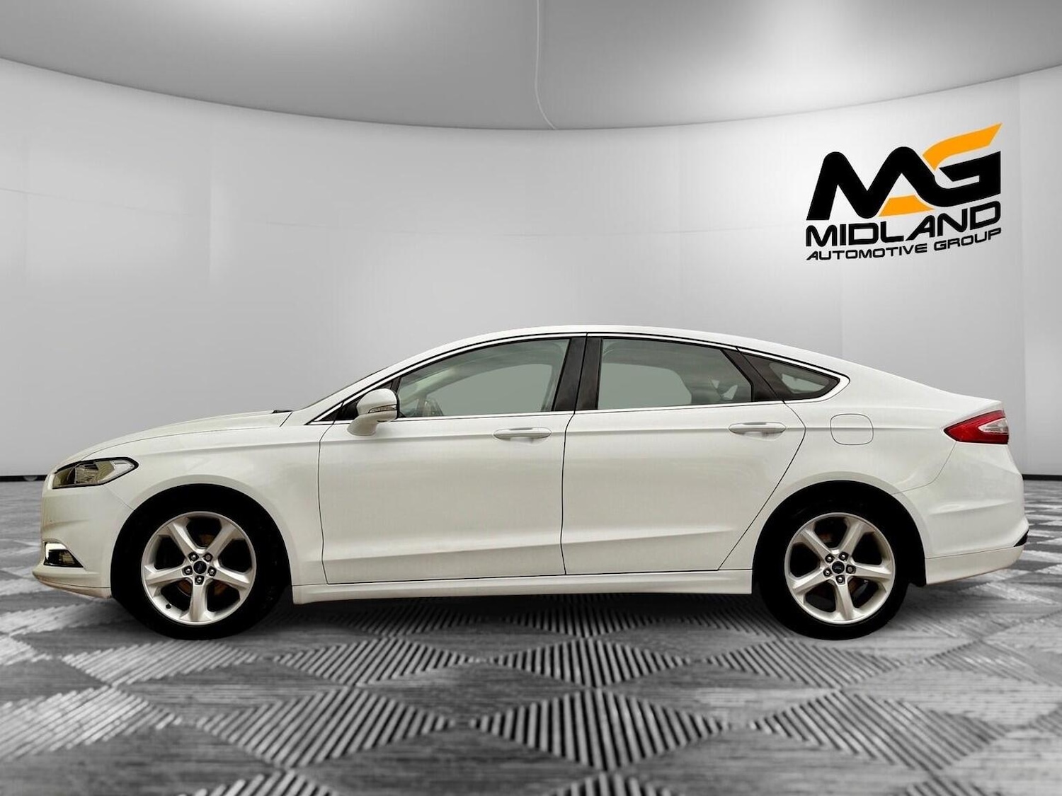 Used Ford Mondeo 2017 for sale - 76624402: Photo 6