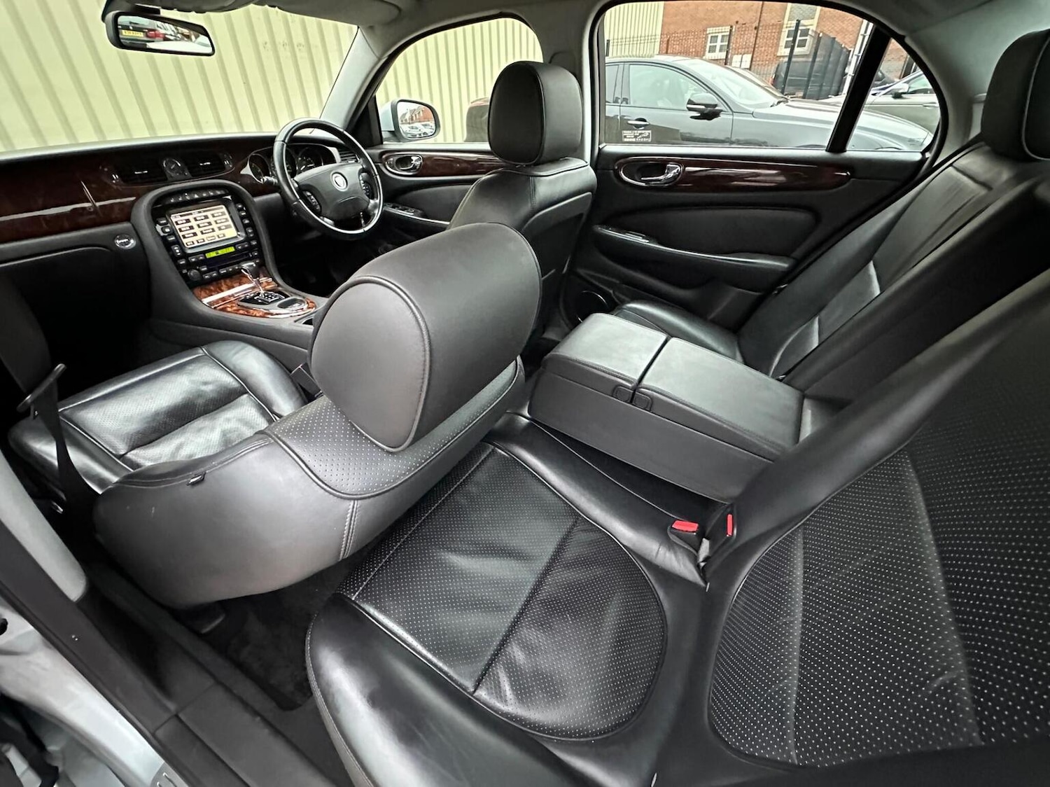 Used Jaguar XJ 2009 for sale - 76624420: Photo 11