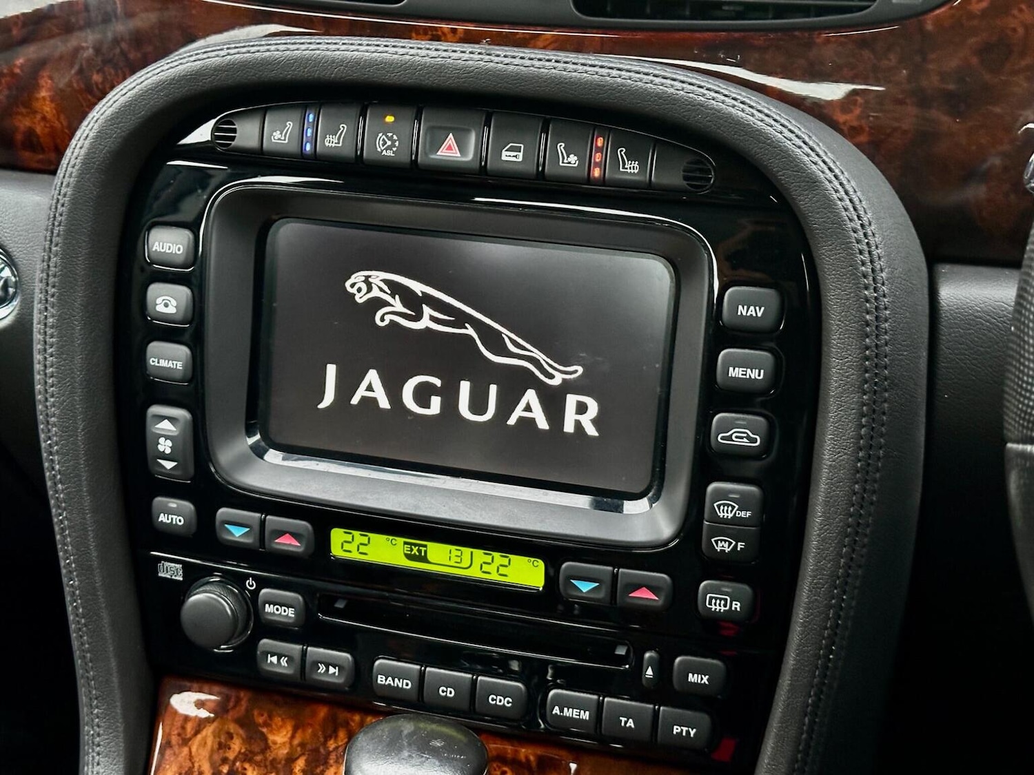 Used Jaguar XJ 2009 for sale - 76624420: Photo 27