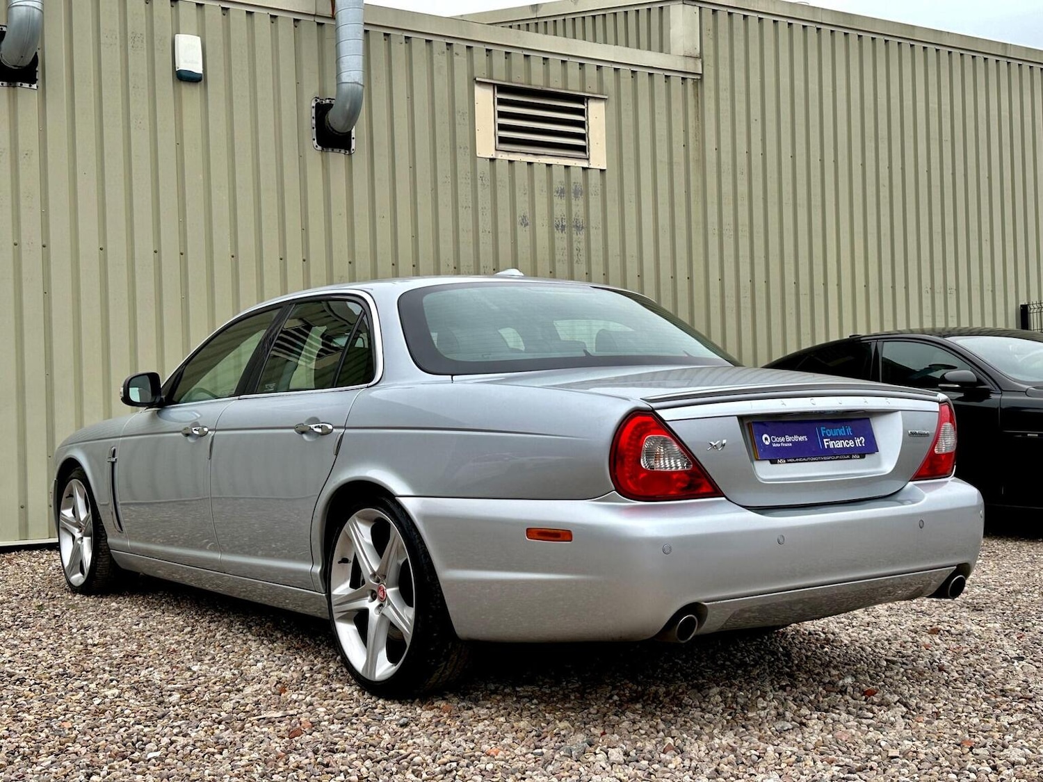 Used Jaguar XJ 2009 for sale - 76624420: Photo 4