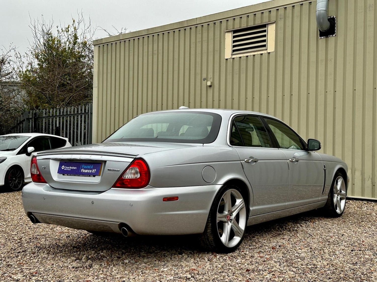 Used Jaguar XJ 2009 for sale - 76624420: Photo 8