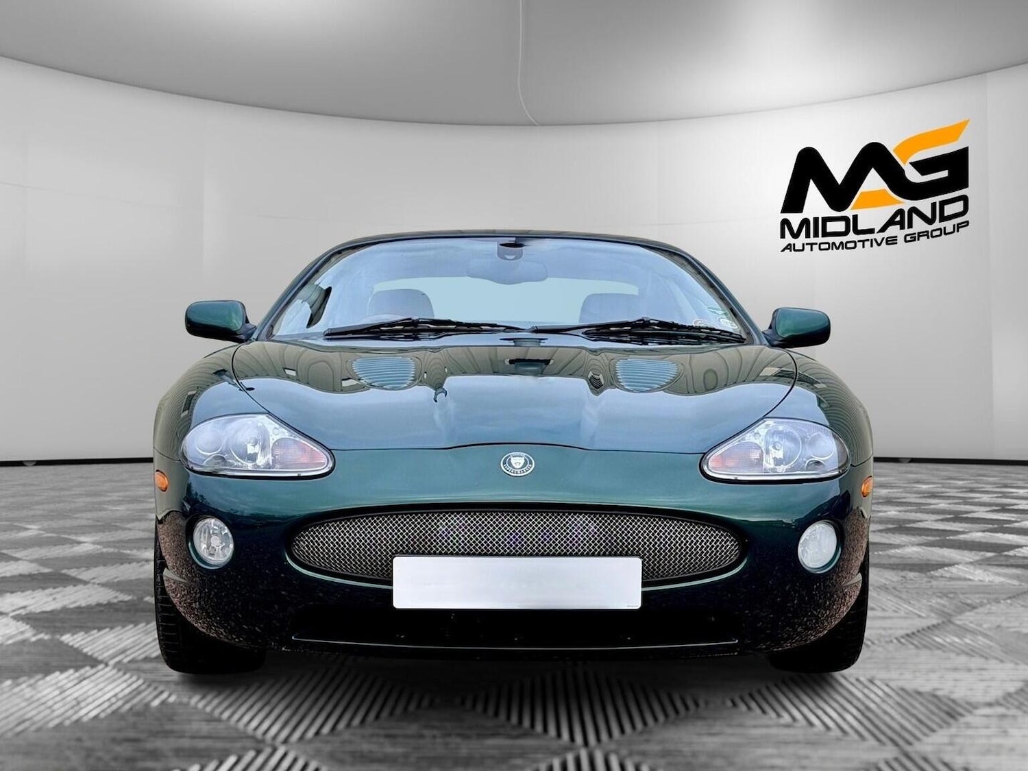 Used Jaguar XKR 2024 for sale - 77536047: Photo 2