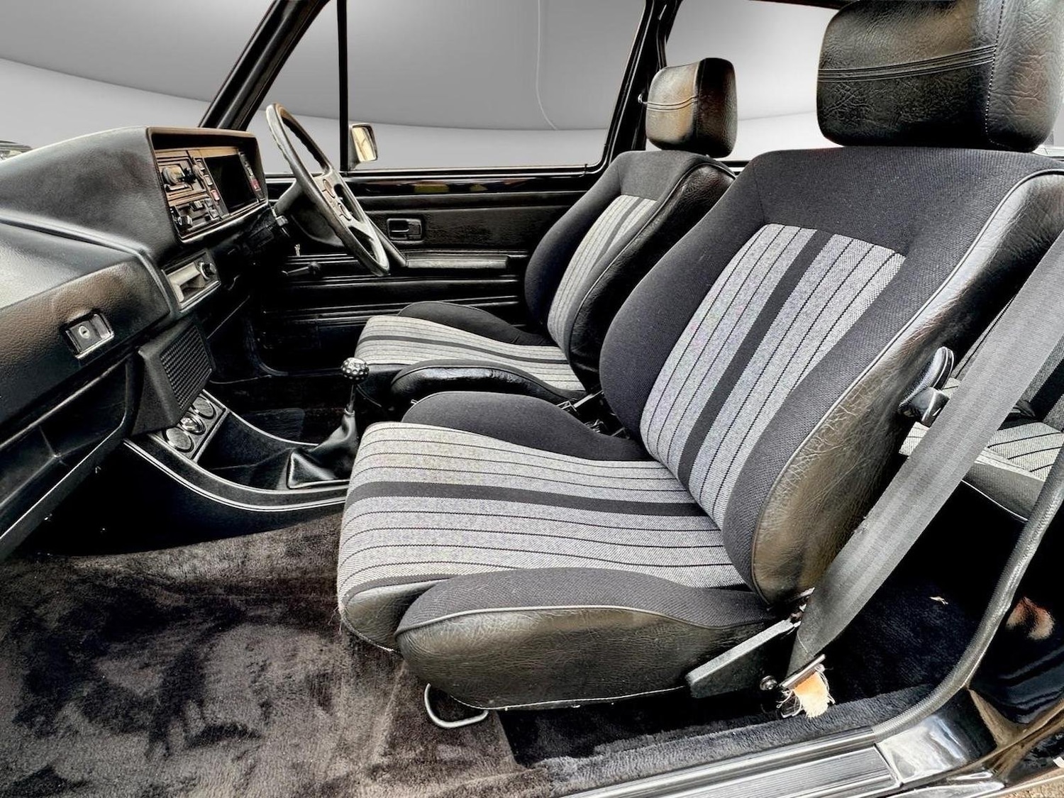 Used Volkswagen Golf 1982 for sale - 76935265: Photo 12