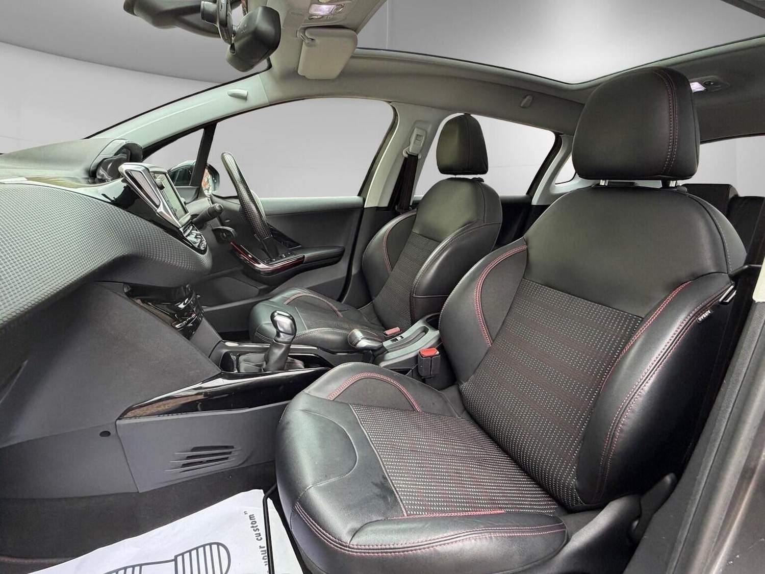 Used Peugeot 2008 2017 for sale - 76734789: Photo 22