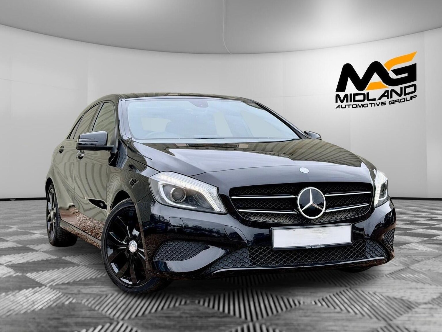 Used Mercedes-Benz A-Class 2015 for sale - 76631474: Photo 1