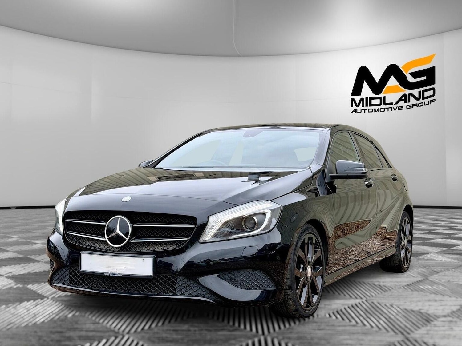 Used Mercedes-Benz A-Class 2015 for sale - 76631474: Photo 3