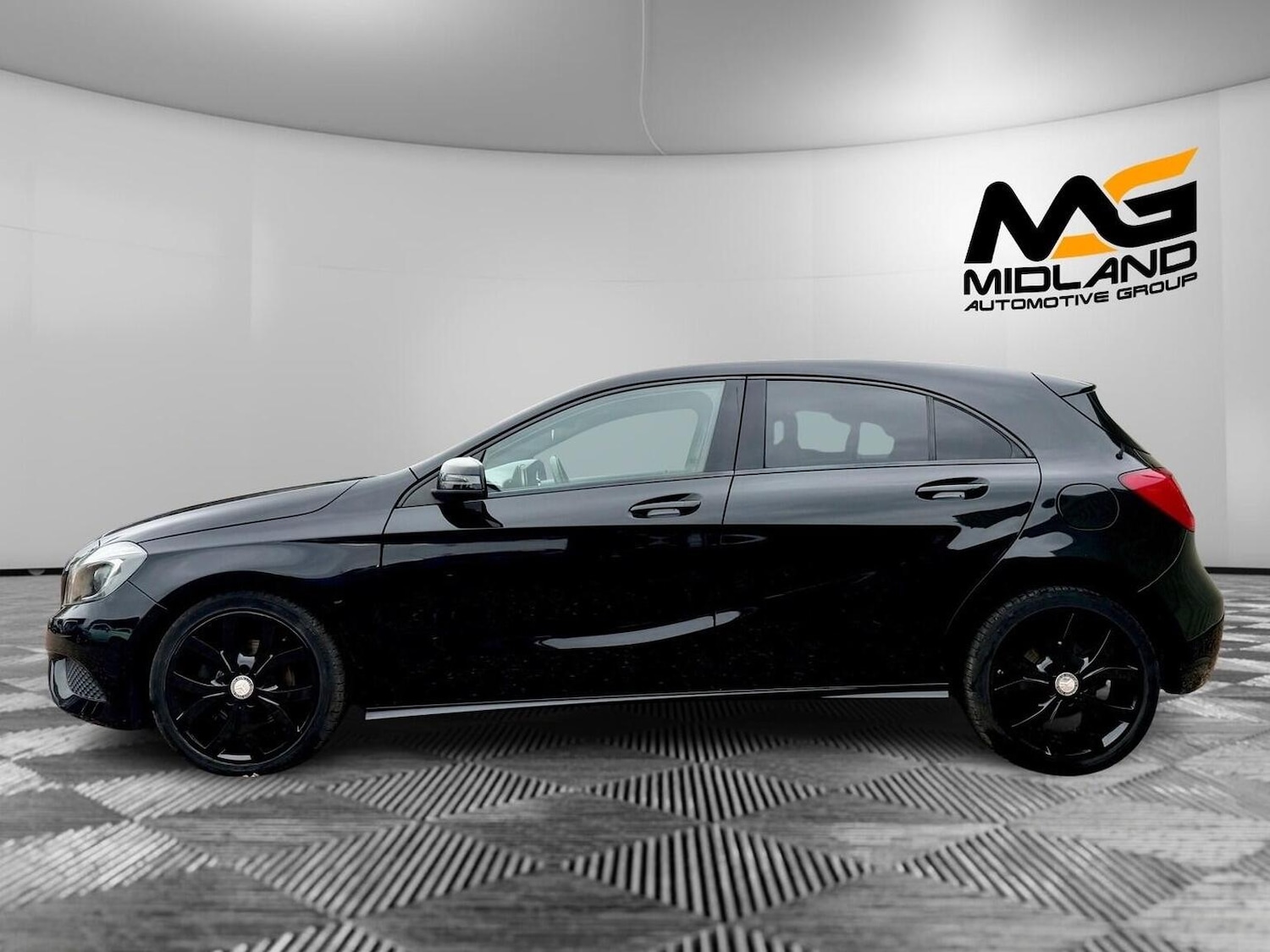 Used Mercedes-Benz A-Class 2015 for sale - 76631474: Photo 9