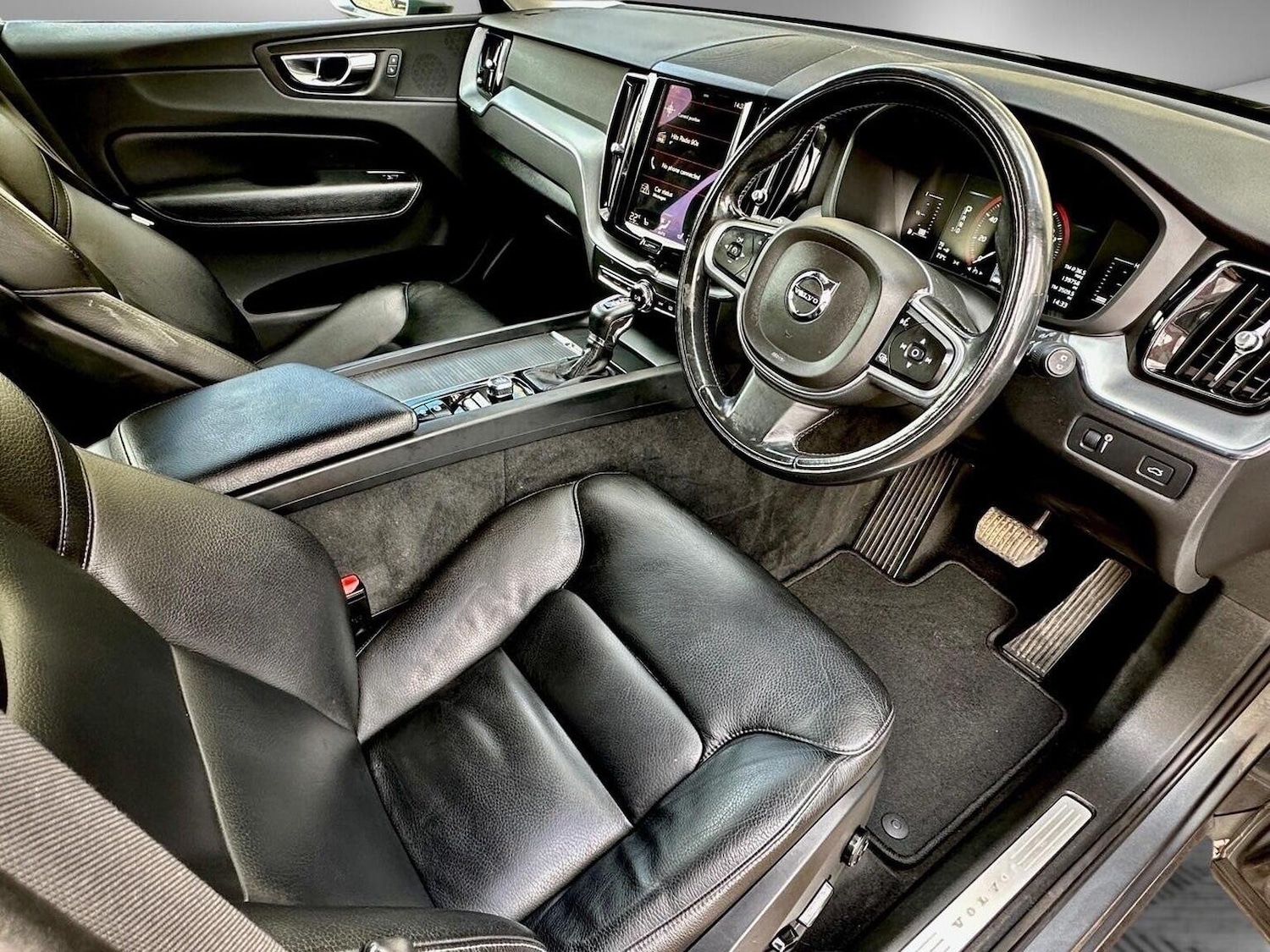 Used Volvo XC60 2017 for sale - 76624429: Photo 18