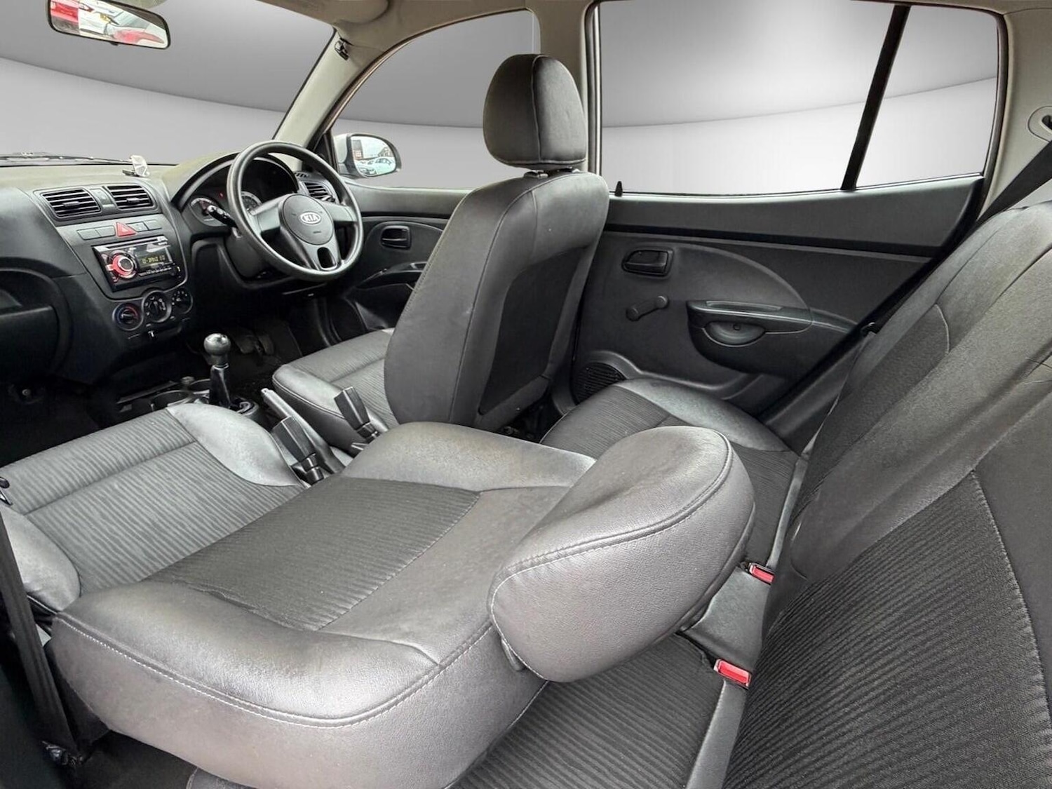 Used Kia Picanto 2010 for sale - 76666136: Photo 21