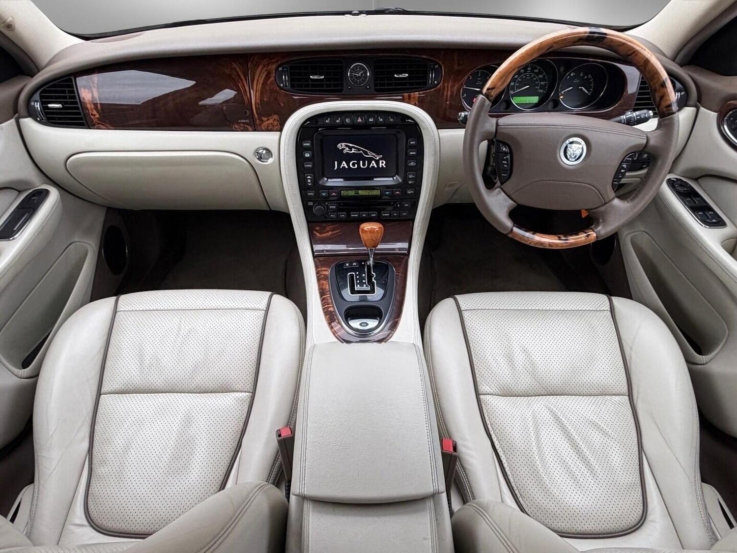 Used Jaguar XJ 2009 for sale - 76734805: Photo 10