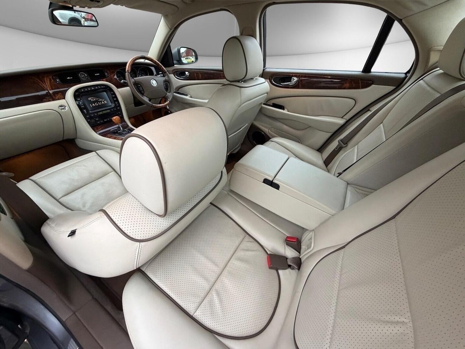 Used Jaguar XJ 2009 for sale - 76734805: Photo 11