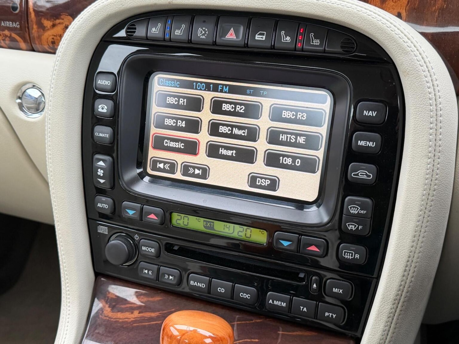 Used Jaguar XJ 2009 for sale - 76734805: Photo 26