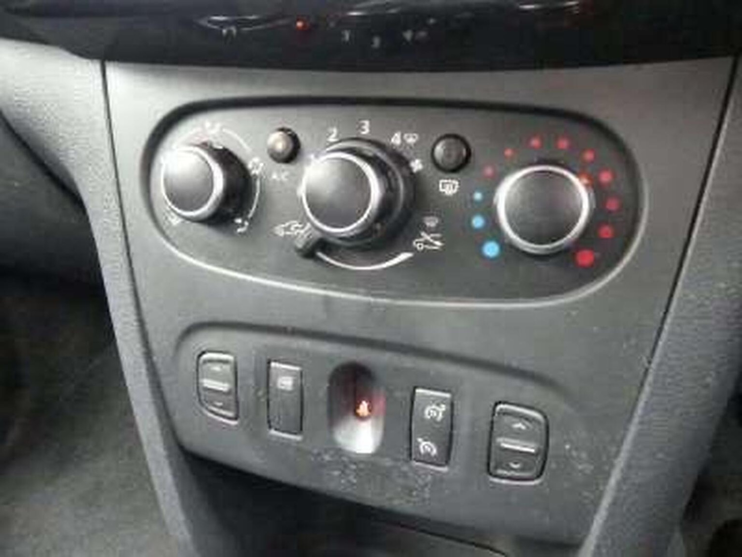 Used Dacia Sandero Stepway 2018 for sale - 77622430: Photo 20