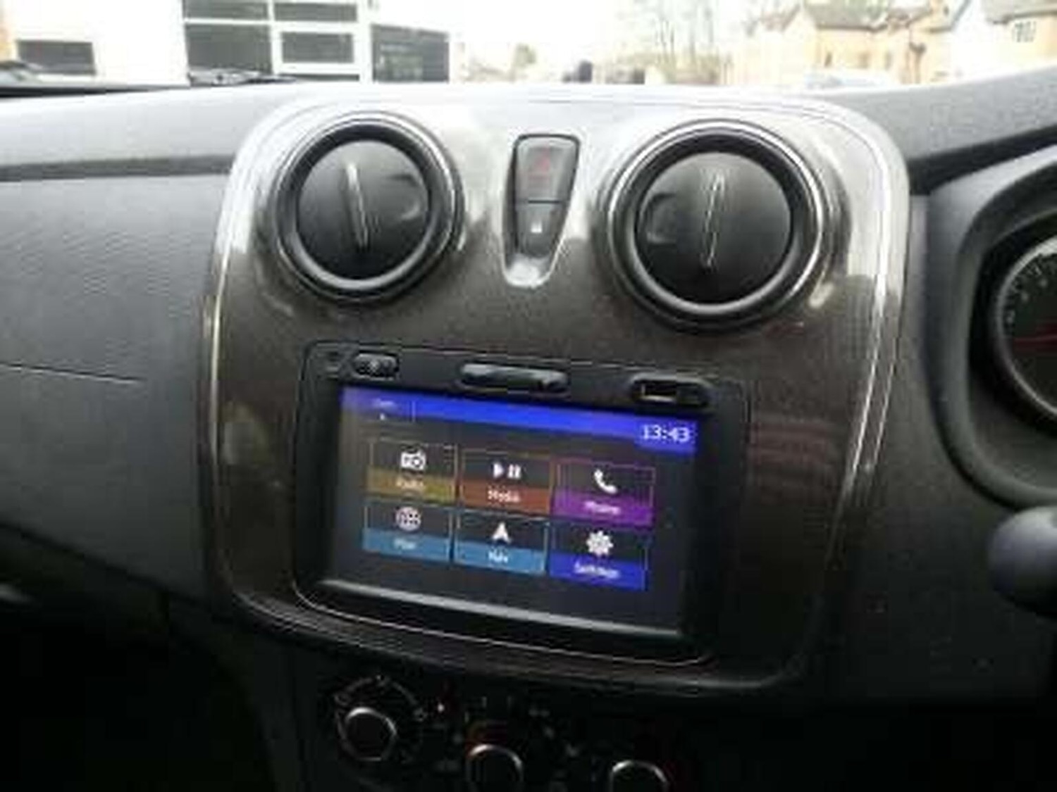 Used Dacia Sandero Stepway 2018 for sale - 77622430: Photo 24