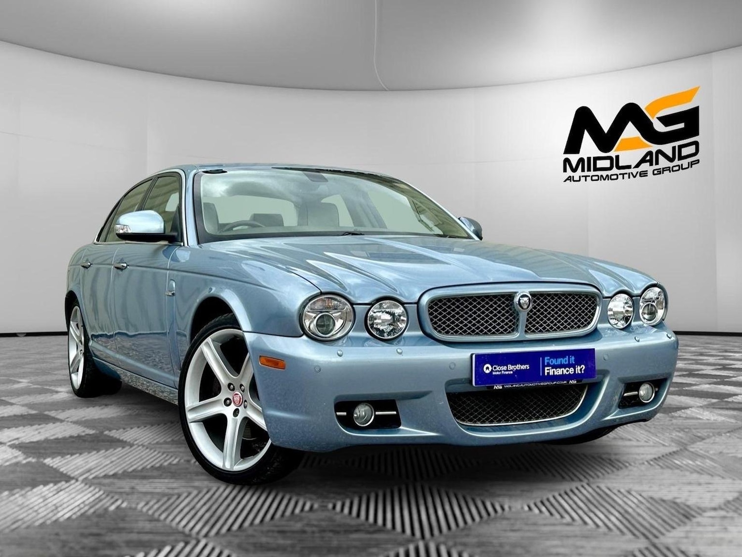 Used Jaguar XJ 2008 for sale - 76935269: Photo 1