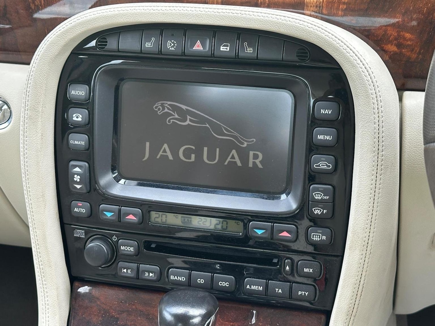 Used Jaguar XJ 2008 for sale - 76935269: Photo 23