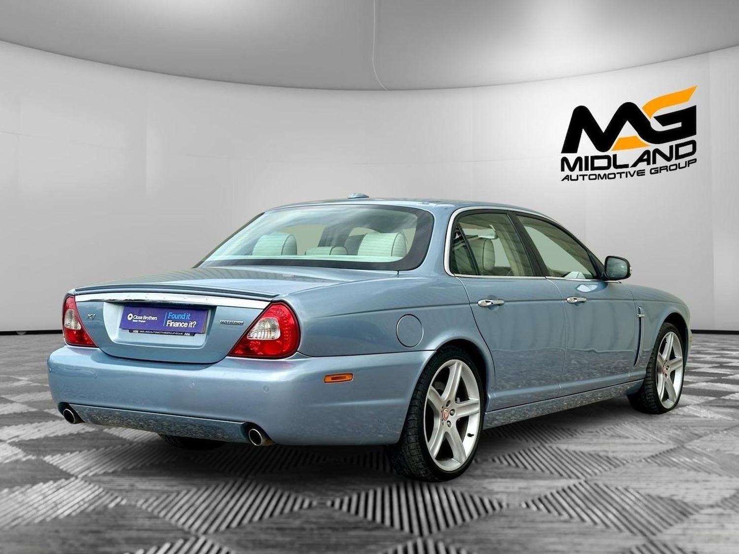 Used Jaguar XJ 2008 for sale - 76935269: Photo 8