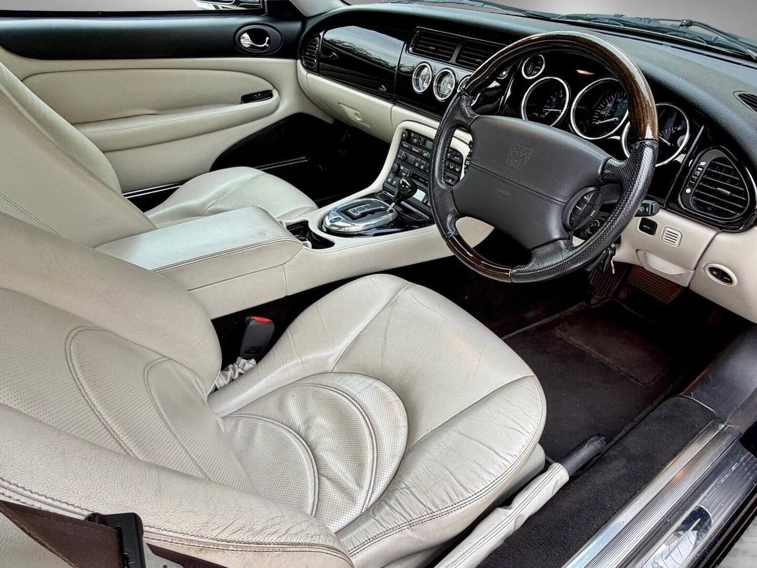 Used Jaguar XK8 2003 for sale - 76624401: Photo 16