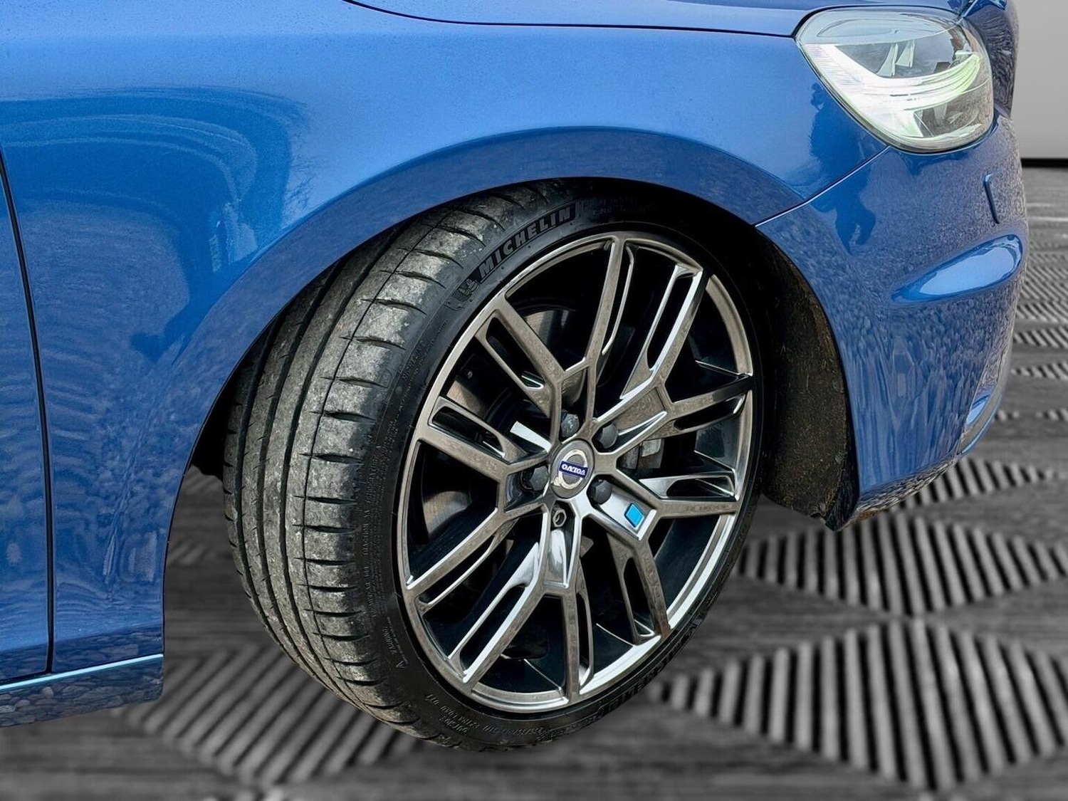 Used Volvo V40 2017 for sale - 77465830: Photo 10