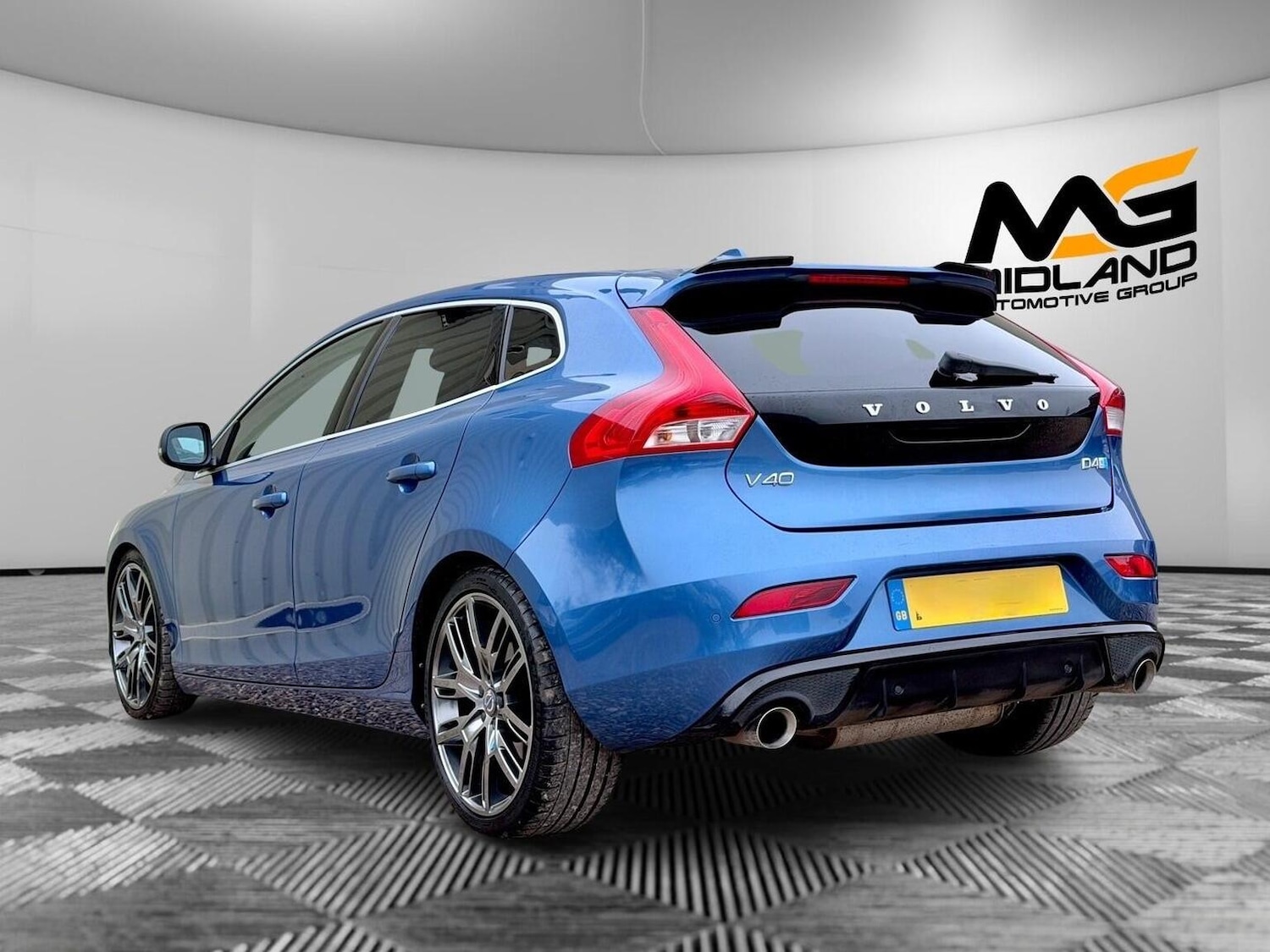 Used Volvo V40 2017 for sale - 77465830: Photo 6