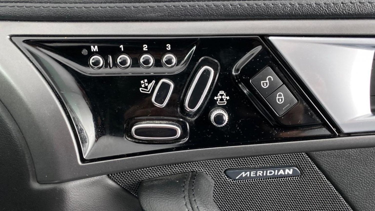 Used Jaguar F-Type 2016 for sale - 76624394: Photo 21