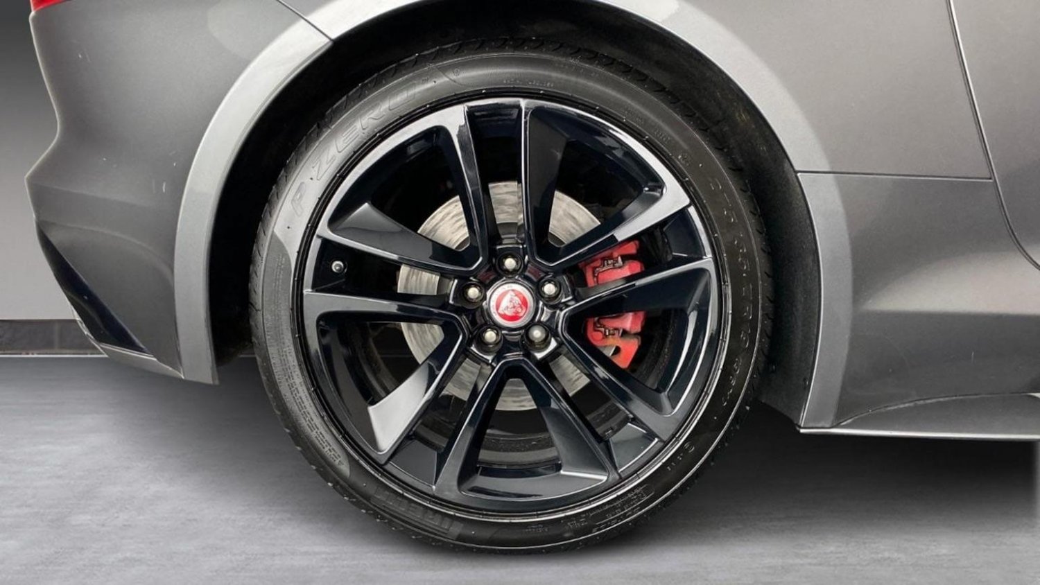 Used Jaguar F-Type 2016 for sale - 76624394: Photo 32