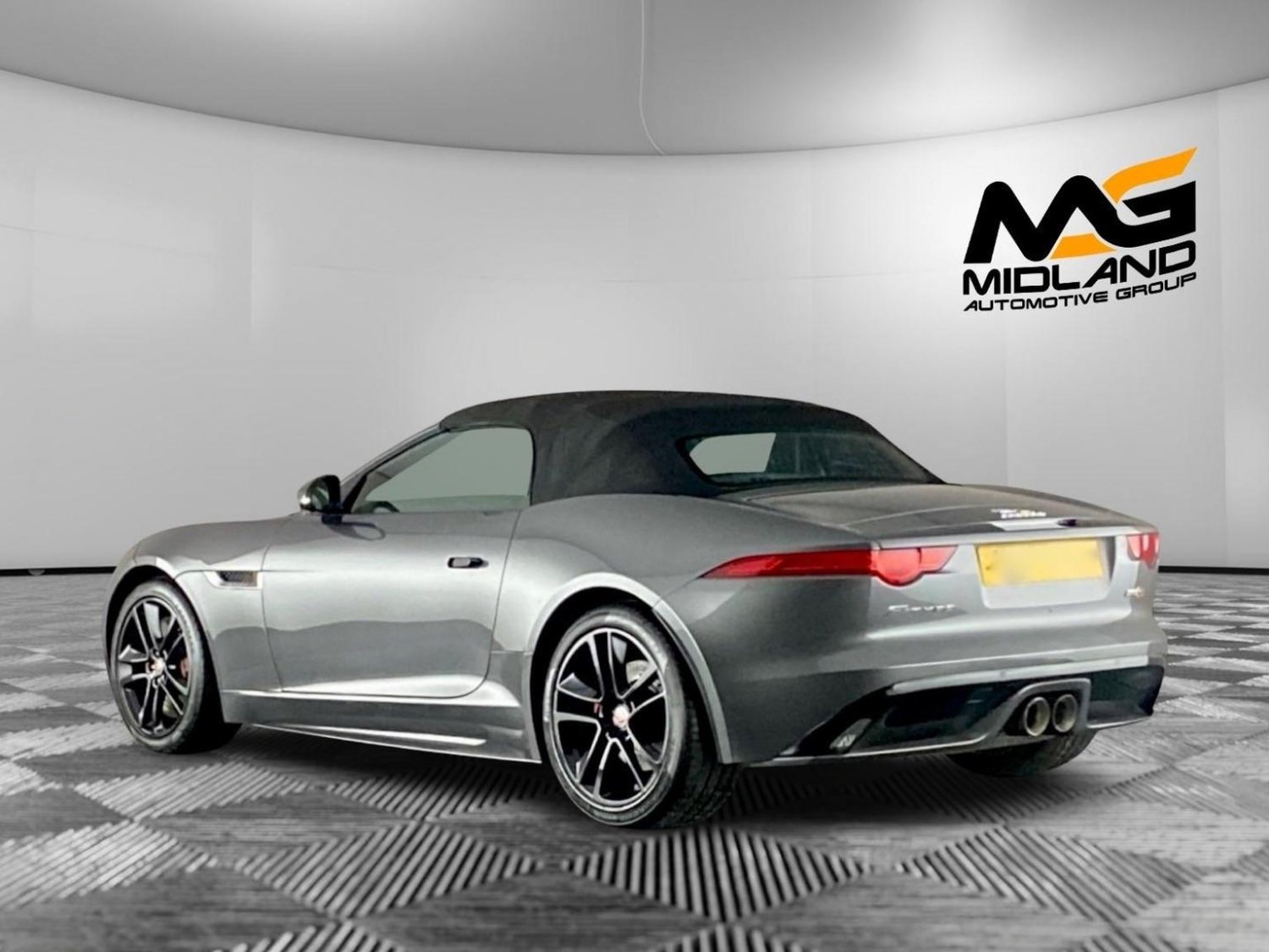 Used Jaguar F-Type 2016 for sale - 76624394: Photo 8