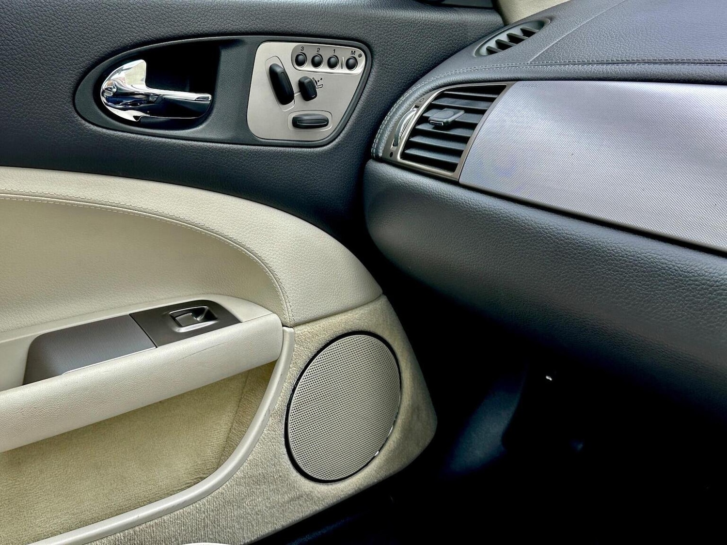 Used Jaguar XK 2008 for sale - 76624391: Photo 18