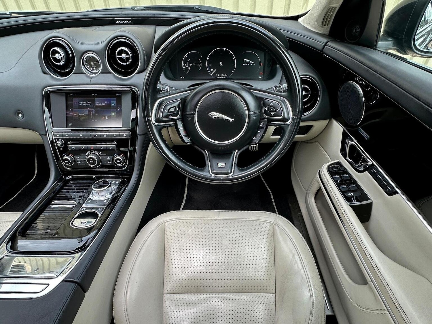 Used Jaguar XJ 2018 for sale - 76624403: Photo 22