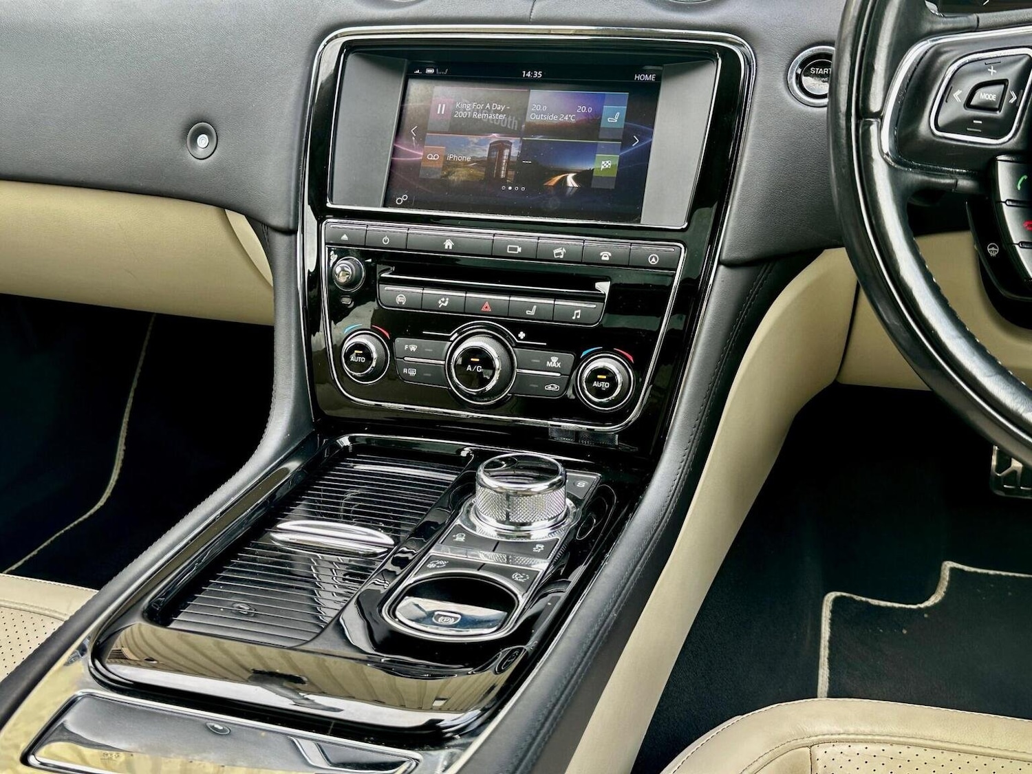 Used Jaguar XJ 2018 for sale - 76624403: Photo 24