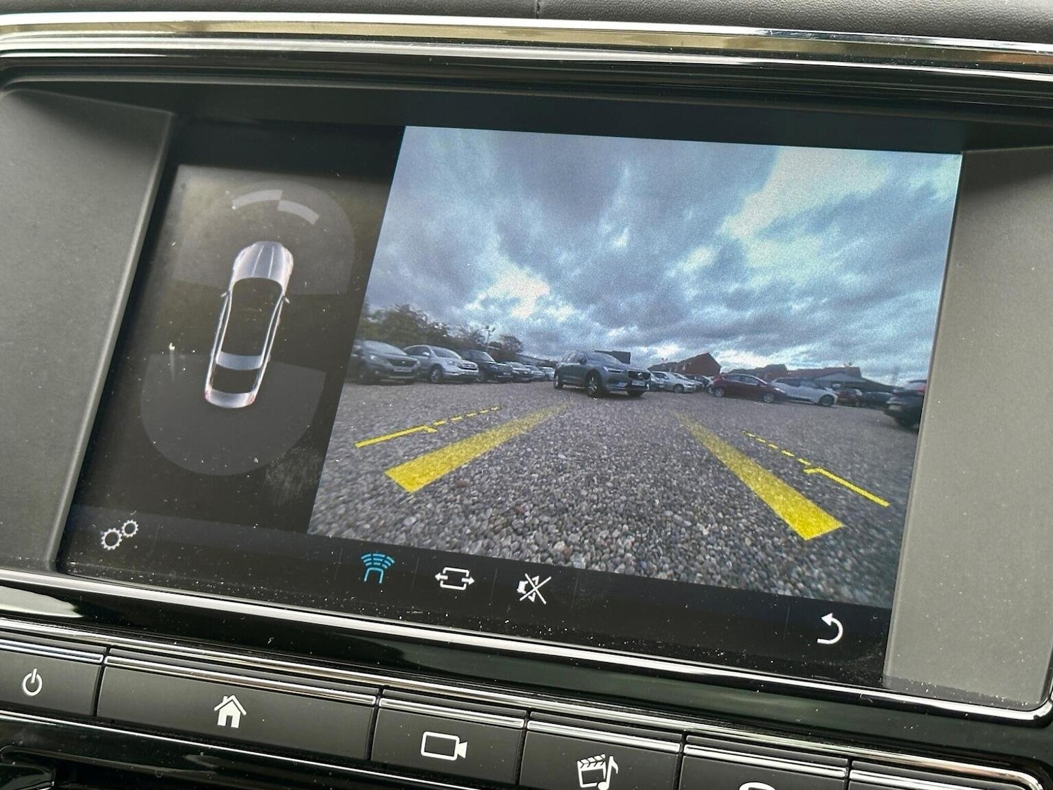 Used Jaguar XJ 2018 for sale - 76624403: Photo 25