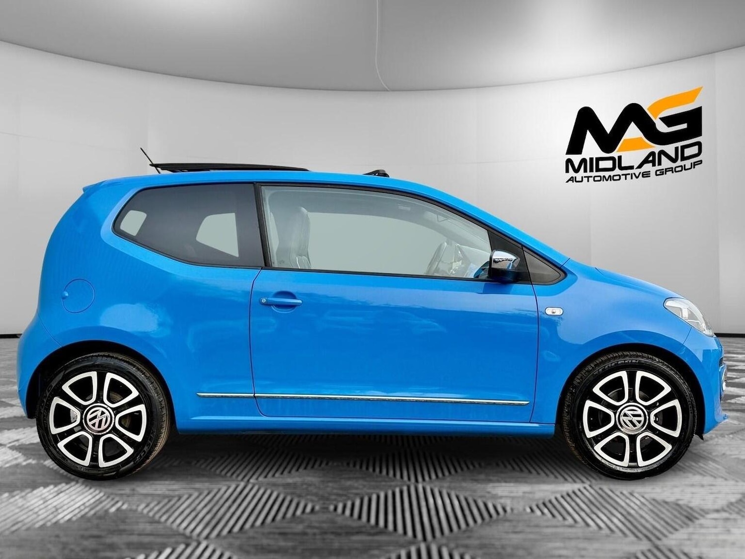 Used Volkswagen up! 2015 for sale - 77979946: Photo 8