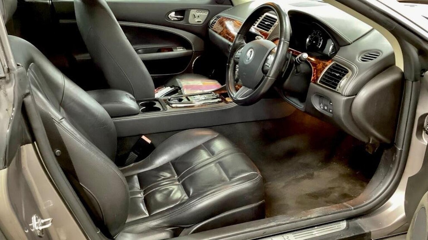 Used Jaguar XK 2009 for sale - 77096930: Photo 6