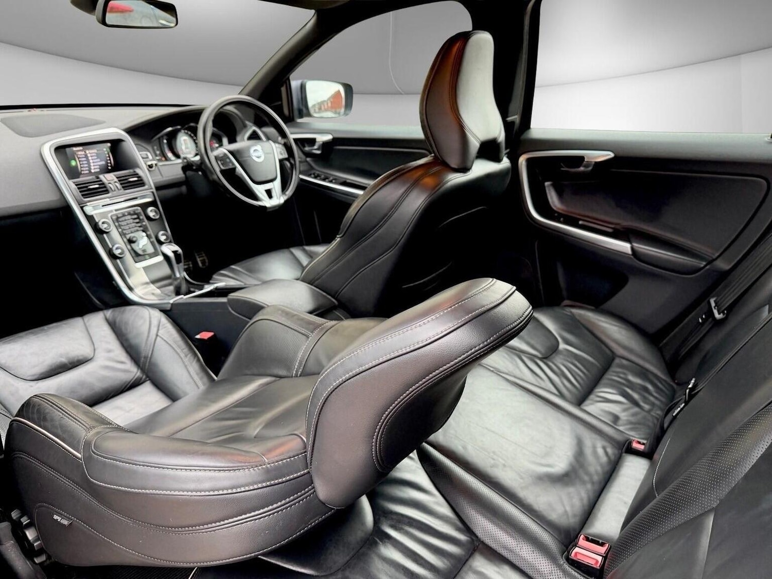 Used Volvo XC60 2017 for sale - 78125190: Photo 11