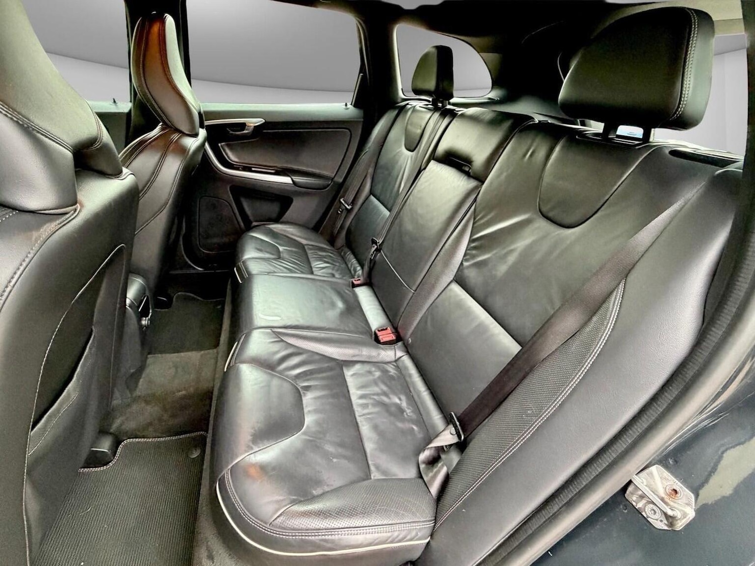 Used Volvo XC60 2017 for sale - 78125190: Photo 15