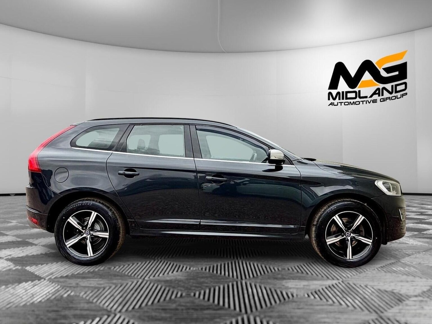 Used Volvo XC60 2017 for sale - 78125190: Photo 8