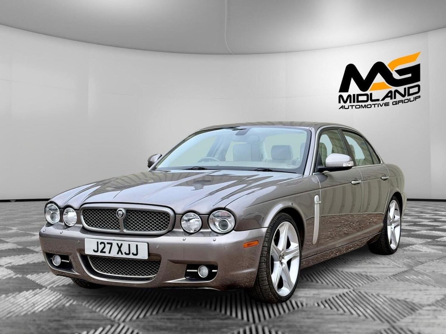 Used Jaguar XJ 2009 for sale - 77051609: Photo 3