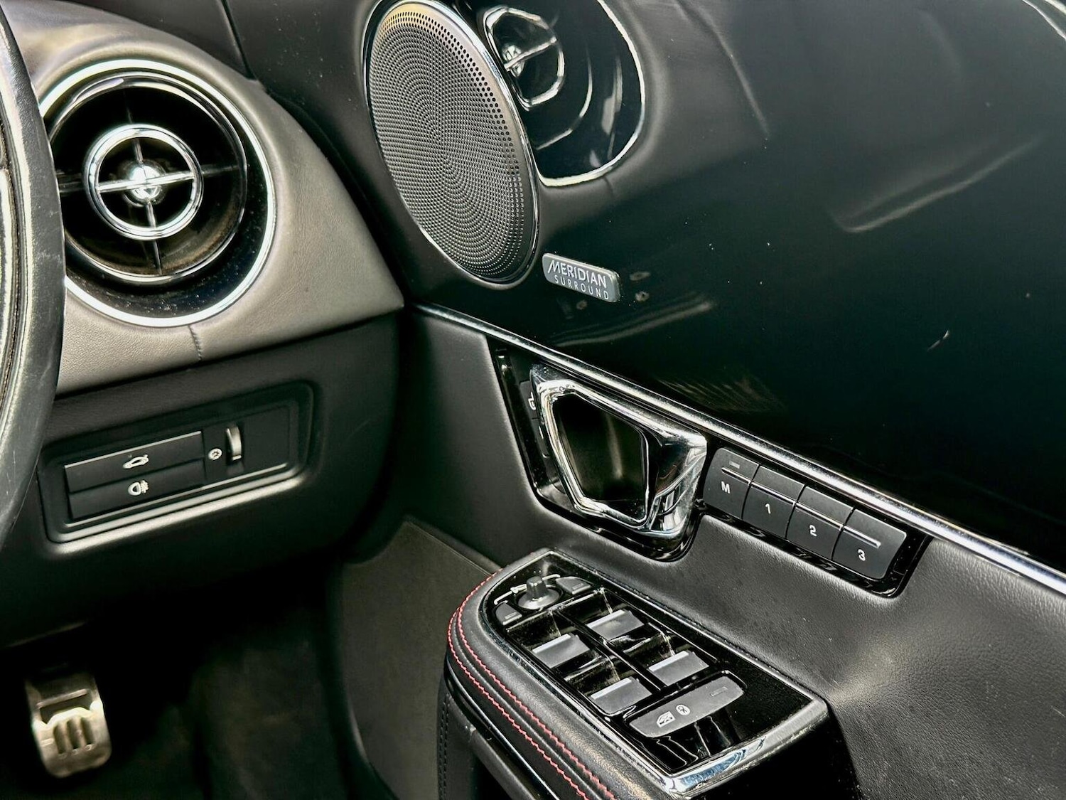 Used Jaguar XJ 2016 for sale - 77056616: Photo 23