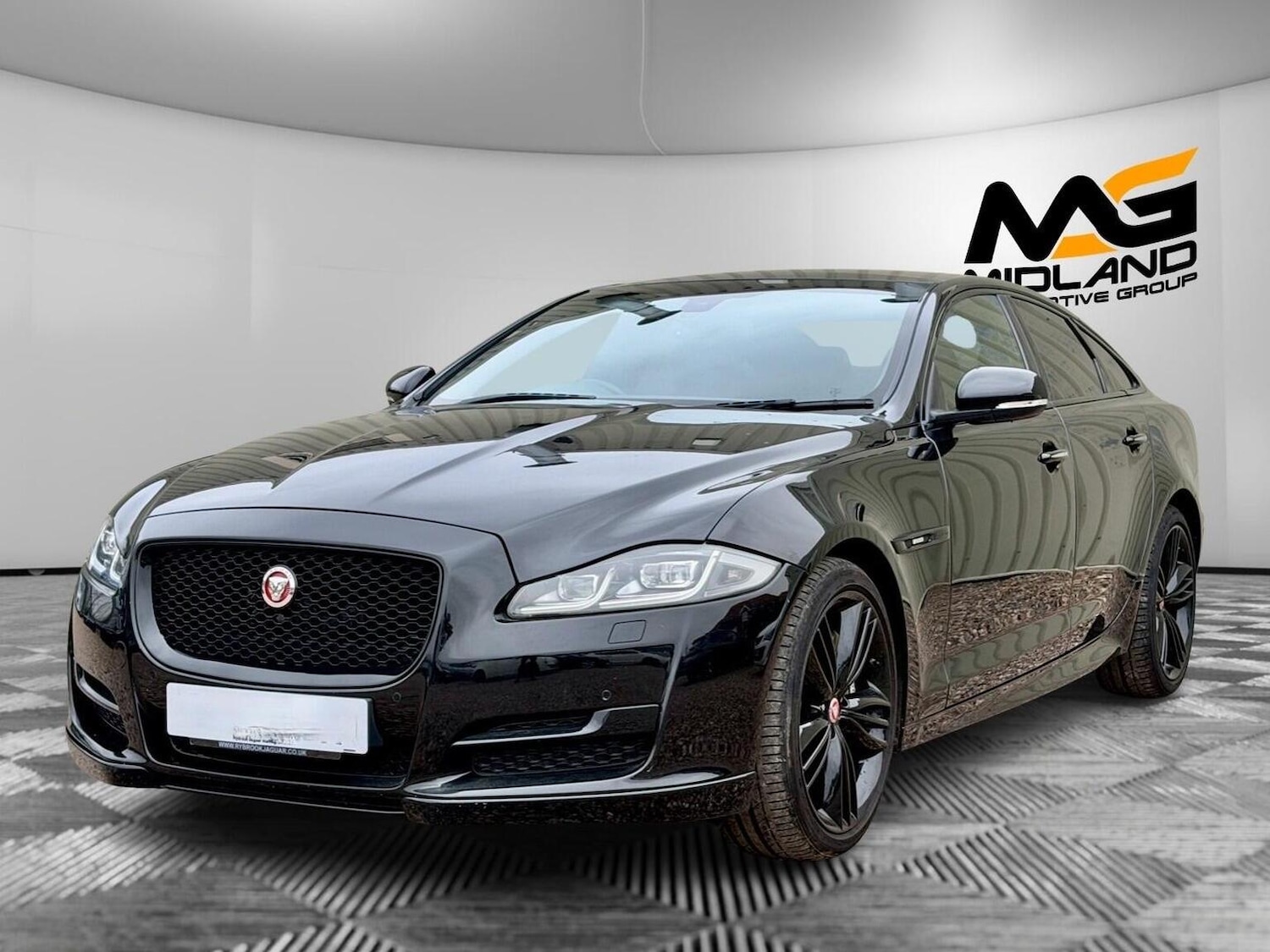 Used Jaguar XJ 2016 for sale - 77056616: Photo 3