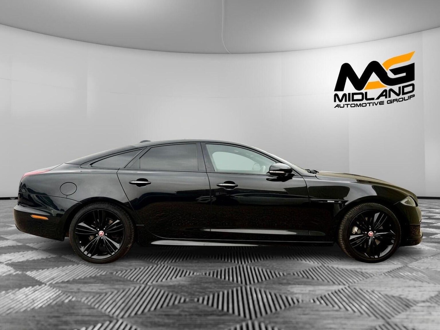 Used Jaguar XJ 2016 for sale - 77056616: Photo 5