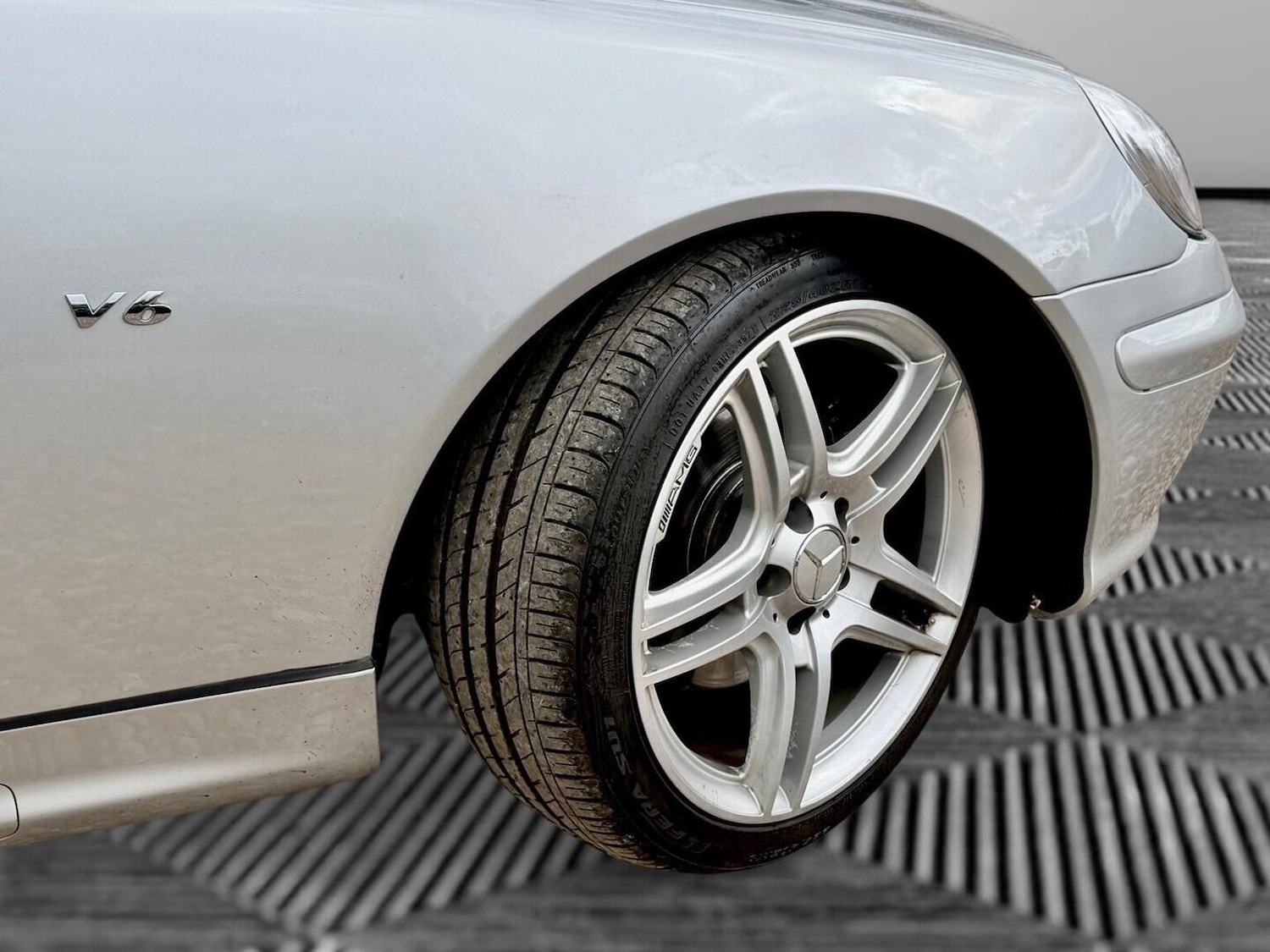 Used Mercedes-Benz SLK 2004 for sale - 78145818: Photo 14