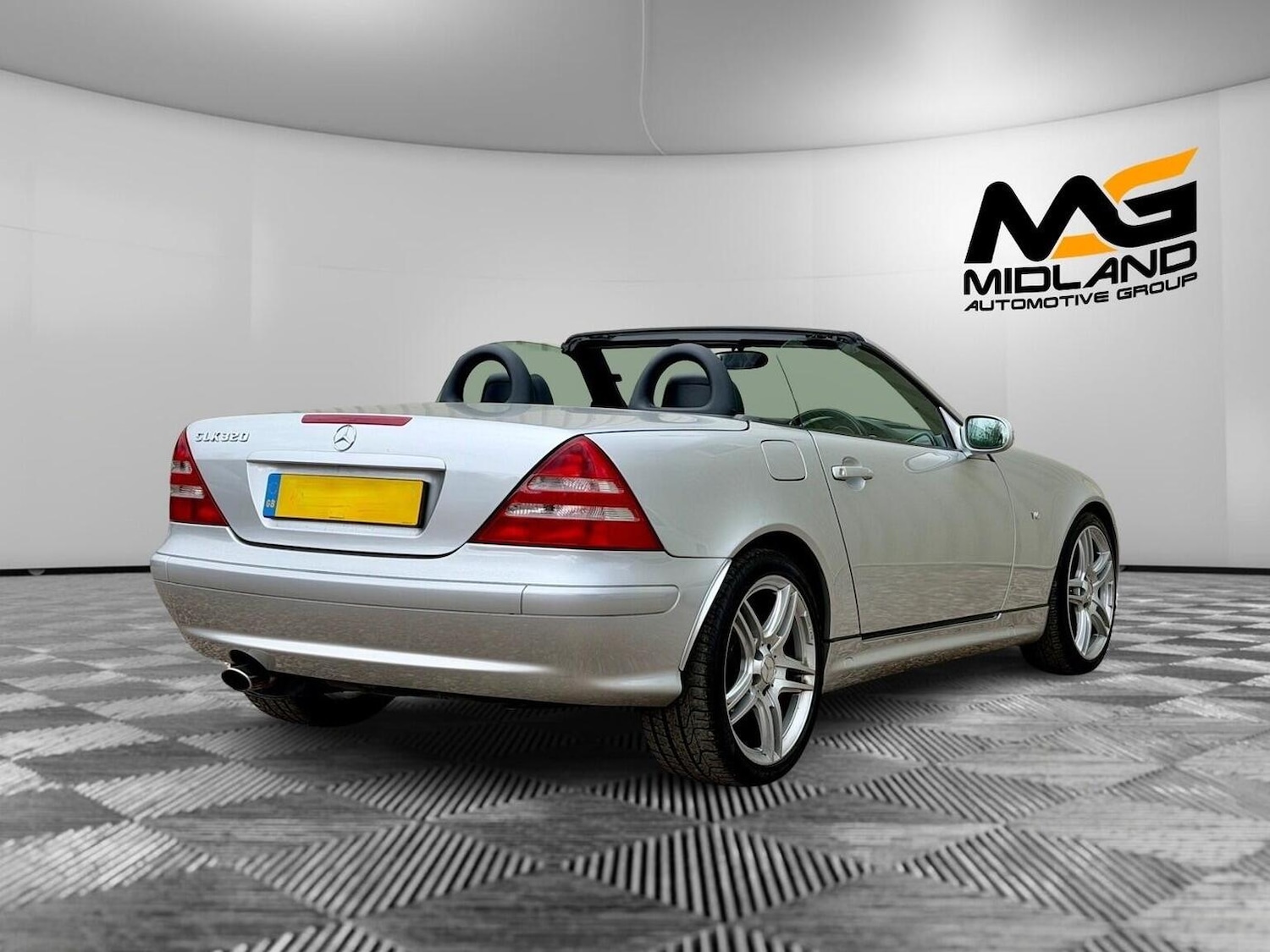 Used Mercedes-Benz SLK 2004 for sale - 78145818: Photo 8