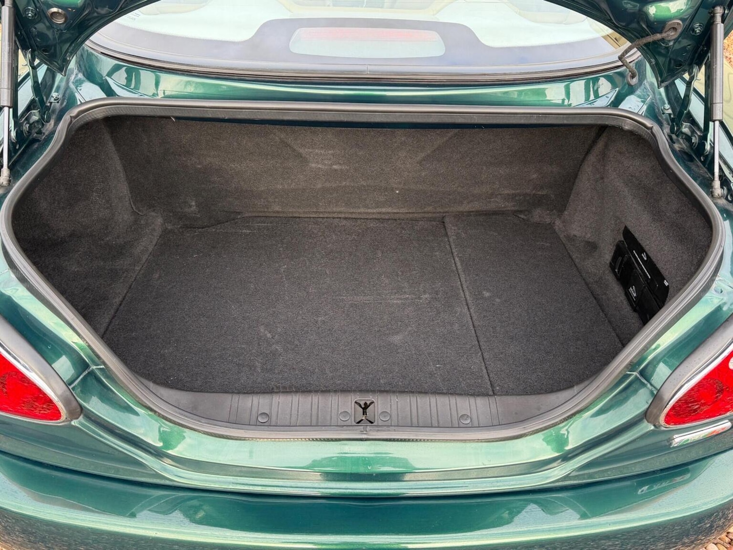 Used Jaguar XKR 2024 for sale - 77478038: Photo 22