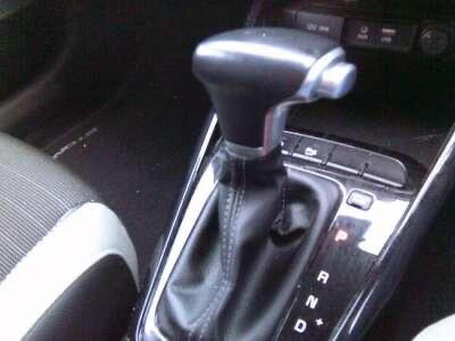 Used Kia Stonic 2019 for sale - 77038964: Photo 10