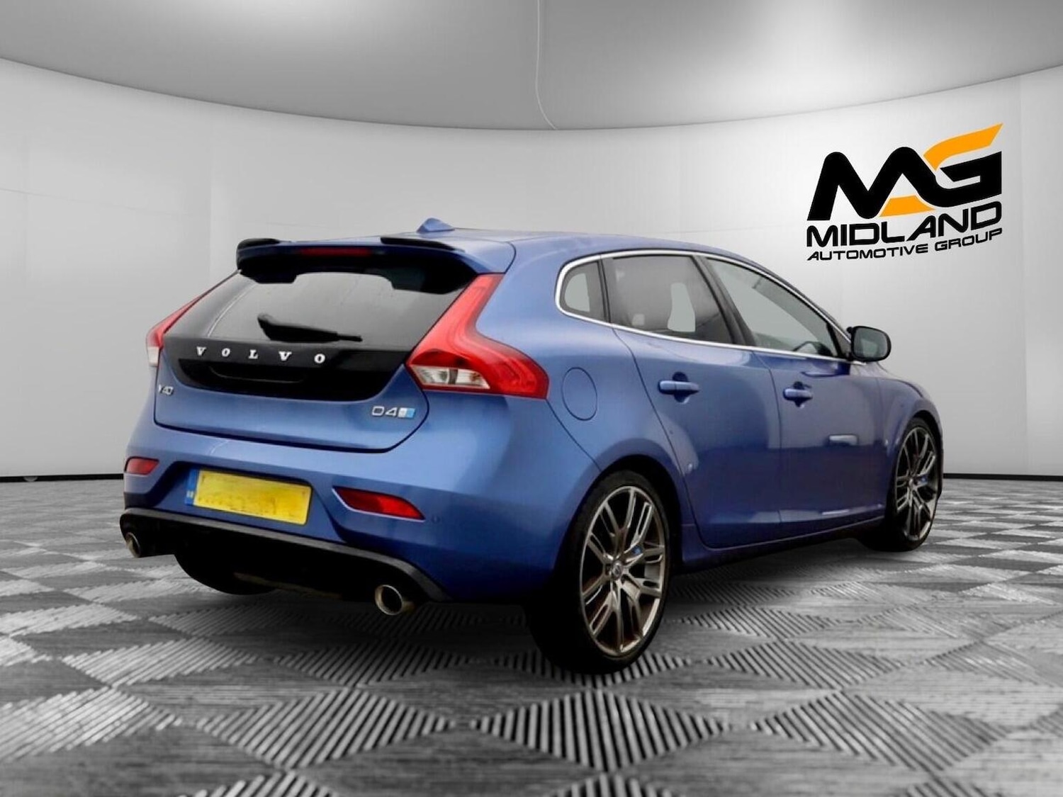 Used Volvo V40 2017 for sale - 77385366: Photo 5