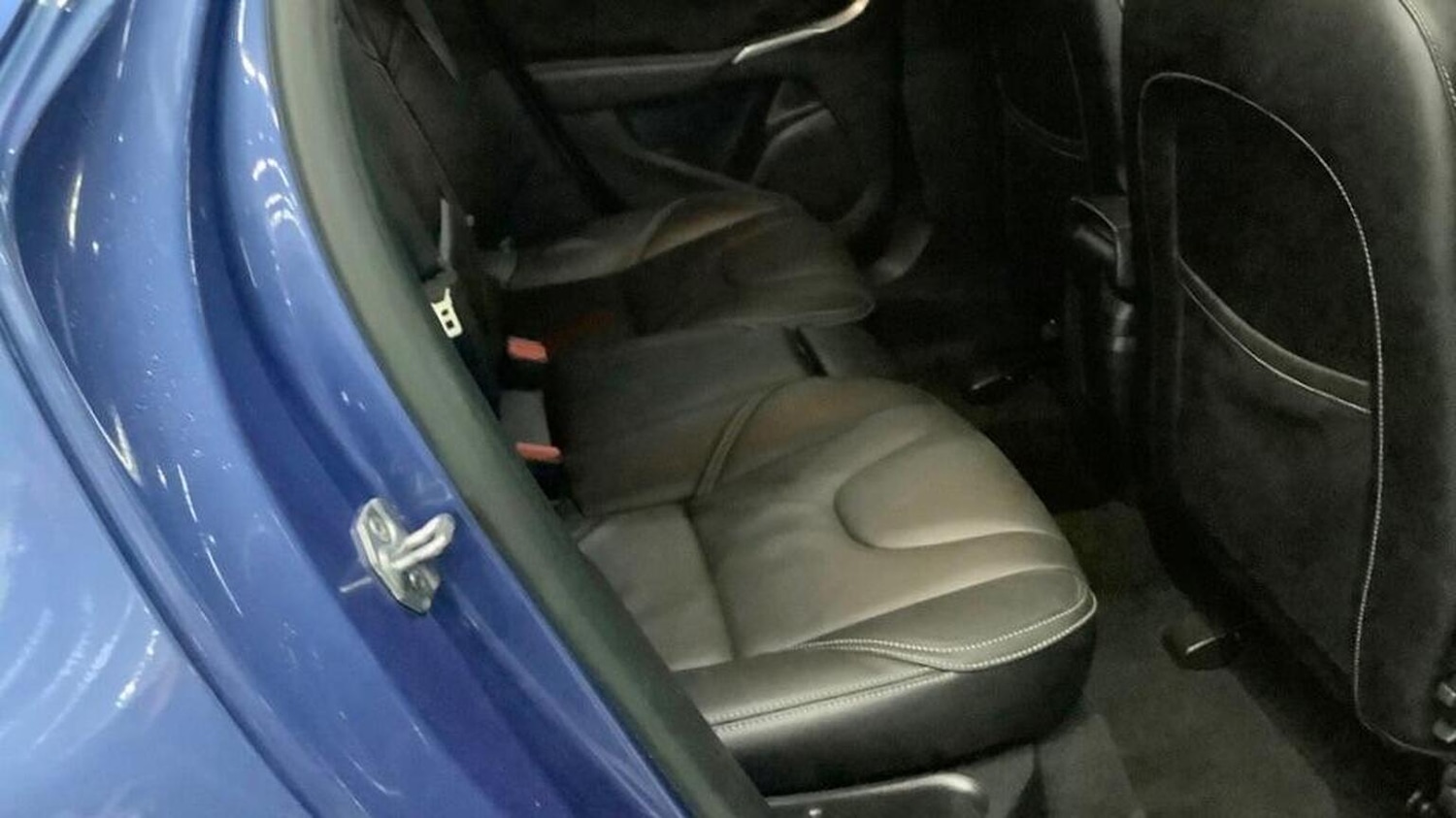 Used Volvo V40 2017 for sale - 77385366: Photo 7