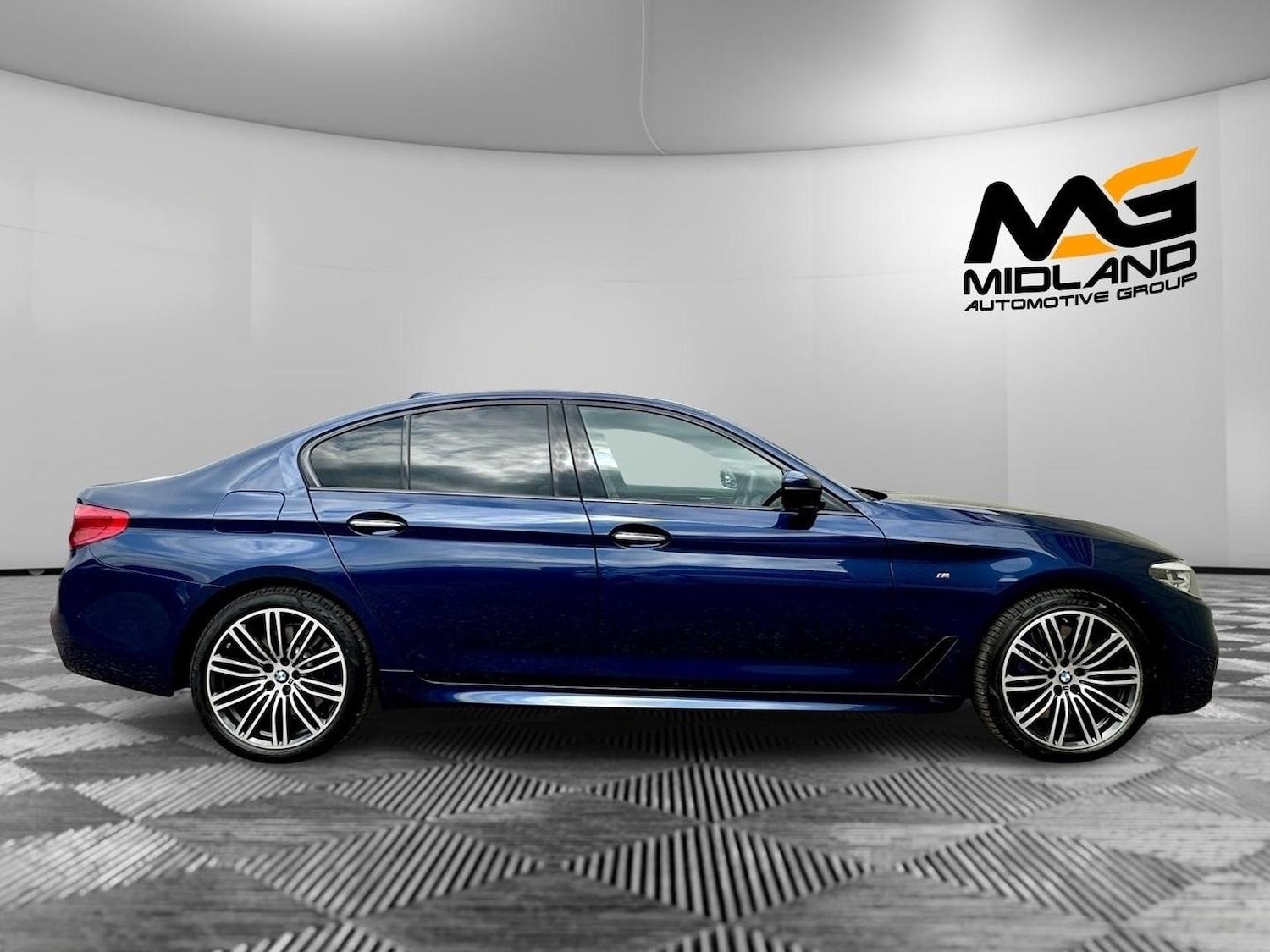 Used BMW 5 Series 2017 for sale - 76784996: Photo 8