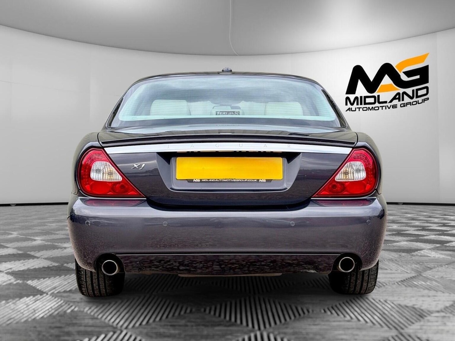 Used Jaguar XJ 2007 for sale - 76624443: Photo 6