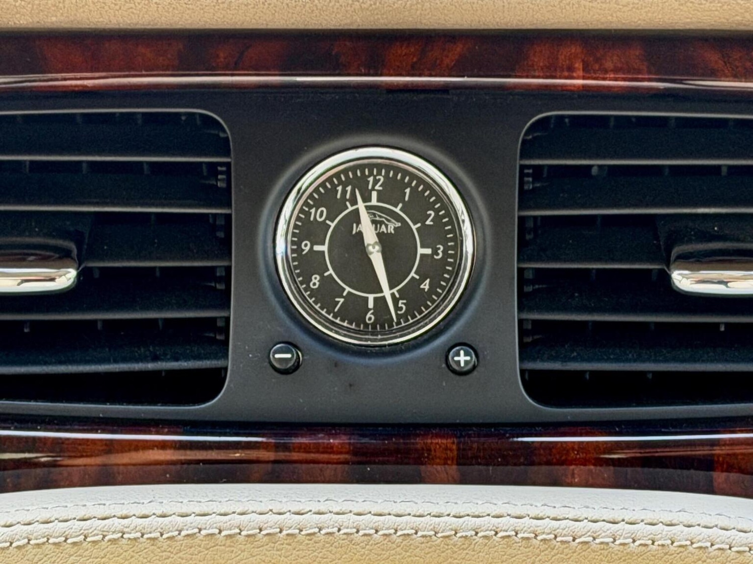 Used Jaguar XJ 2004 for sale - 76821566: Photo 22