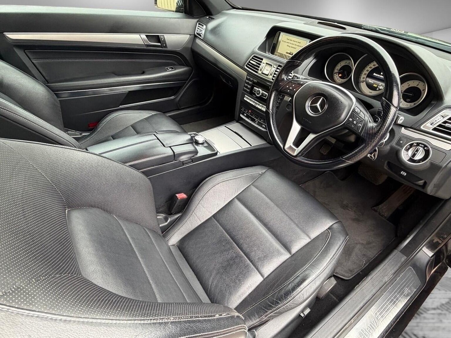 Used Mercedes-Benz E Class 2013 for sale - 76666142: Photo 12